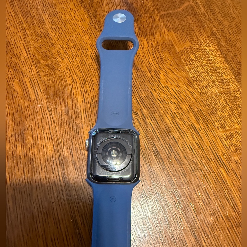 Apple Watch Series 4 40mm space grey aluminum - Picture 3 of 3